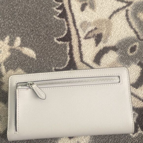 Dana Large Slim Bifold Wallet - Picture 4 of 6